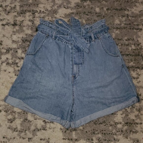 H&M Ruffled Denim Shorts || Vintage Look || sz 6 - Picture 1 of 7